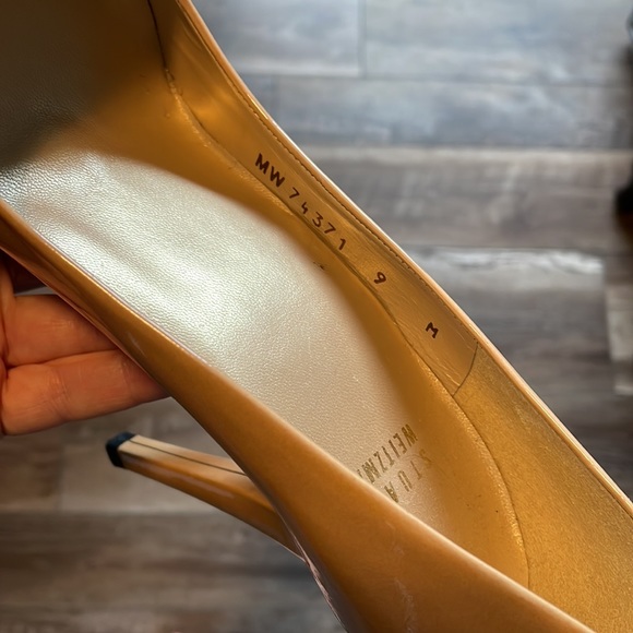 Stuart Weitzman patent leather platform heels - Picture 9 of 9